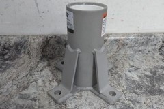 3M DBI-Sala 8518347 10 x 9-1/4 In 450 Lb Weight Cap Bolt-On Floor Mount Sleeve