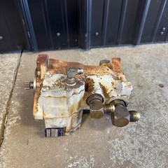 Hydraulic Drive Motor – Genie S60 – M464012 | MMV-046c Danfoss Sauer M46