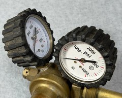 Uniweld RHP400 Nitrogen Regulator With 0-400 PSI Delivery Pressure