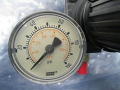 Amflo 4125A Standard Air Line Regulator w/ Wika Gauge, 110111