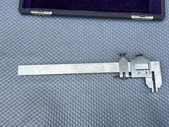 VTG Brown & Sharpe No. 570 Vernier Caliper 7″ Outside/Inside – USA