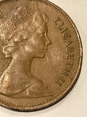 RARE -NEW PENCE- 2 D.G.REG.F.D.1979 Elizabeth ll British coin