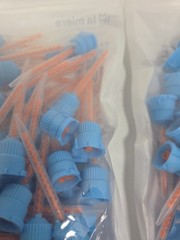 100 Blue/Orange High Performance Dental Long Mixing Tips, 10:1 | La Miere