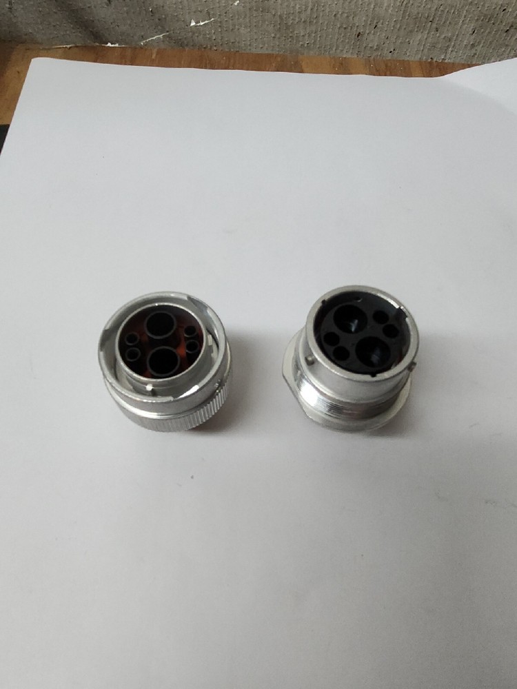 DEUTSCH HD36-18-6SN and HD34-18-6PN Mating Set
