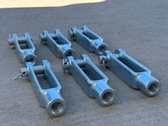 Sandbaggy 5/8″-18 Adjustable Yoke End – Galvanized [Pins Included]