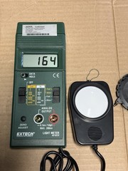 Extech 401025 Digital Light Meter 0-5000 Foot Candles 0-50000 Lux