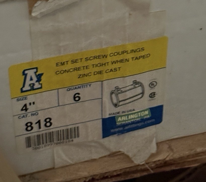 Box of 6 Arlington 818 4″ EMT Concrete Tight Zinc Die Cast Set Screw Couplings