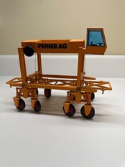 1:50 GESCHA PEINER PPH 30 CONTAINER CRANE ORANGE