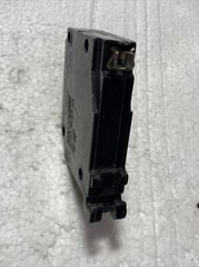 CH115 Cutler-Hammer Type CH Circuit Breaker 1 Pole 15 Amp 120V PLASTIC FOOT