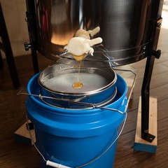 Four 4/8 Frame Stainless Steel Bee Honey Extractor SS Honeycomb Drum BEE-V004B