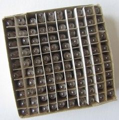 NOS Box of 100 pcs 8691 Miniature Incandescent Lamp Bulbs 10V .015A Screw Base