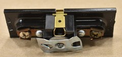 Box of 5 Wiremold 2127G, Ground Receptacle, Single Outlet, 15A, 125 V