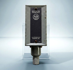 Allen-Bradley 836-C7 Pressure Switch Bulletin 836 24-600V AC 125-250V DC Marine