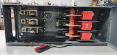 😎 SQUARE D 200 AMP FUSED PANELBOARD SAFETY SWITCH 600 VAC 150 HP 3 Ø QMB364W