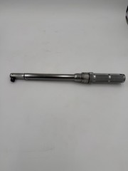 Precision Instruments 3/8 inch Drive 20-100 ft-lb Torque Wrench M2F100F