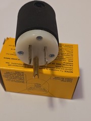 Hubbell HBL5266C Straight Blade Plug 15A 125V Nema 5-15P Insulgrip