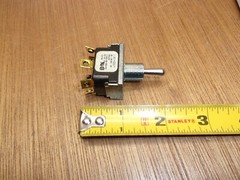 McGill 1121-0007 Toggle Switch On Off (On) Momentary DPDT 6A 125VAC 3A 250VAC