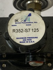 ARROW PNEUMATICS R352-S7 125 REGULATOR With Gauge