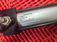 Numatics F2AL-05M3C-CAA0 / Tie Rod Air Cylinder / 2″ Bore x 5.750″ Stroke