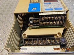 MAGNETEK GPD 333 DS040 0.5HP AC DRIVE 3-PHASE 460V