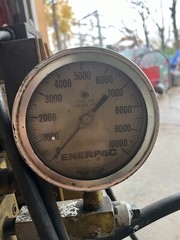 Enerpac Hydraulic Pump PER5045 Unsure if it works For Parts