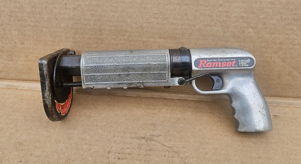 Vintage Ramset Fastener 122-M Powder Actuated Nail Concrete Gun 1/4″ Barrel
