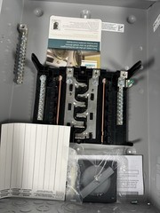 Siemens SNW1224L1125 125A Main Lug Load Center 12 Spaces / 24 Circuits