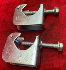 CADDY QUICK GRIP LATERAL SWAY BRACE PIPE SIZE: 2- 1/2 IN. (LOT OF 2)