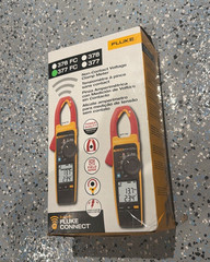 Fluke 377 FC Clamp Meter True RMS NCV Wireless CAT IV 1000V Digital