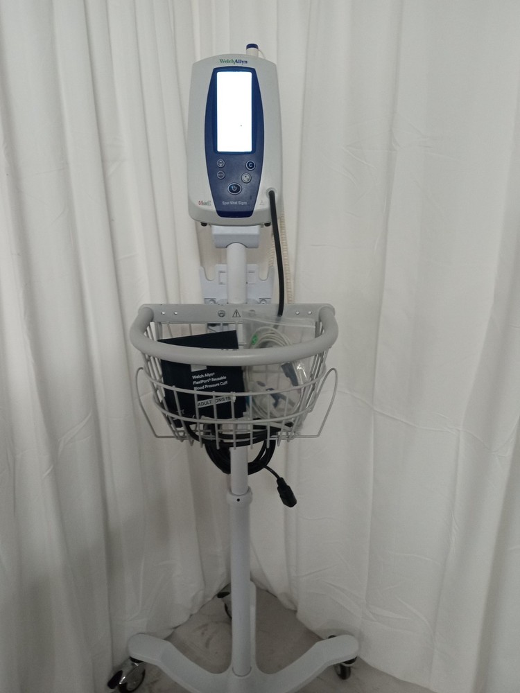 Welch Allyn Spot Vital Signs Monitor w/ Accessories ****FREE SHIPPING****
