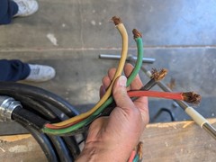 25′ of 4 conductor, 4 AWG stranded, copper wire w/ Strain Relief