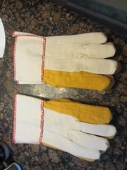 NWOT TWO PAIRS industrial men’s work gloves UNBRANDED no size