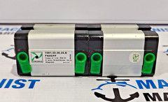 NEW Pneumax 1581.32.30.25.B Compact Cylinder with free express shipping