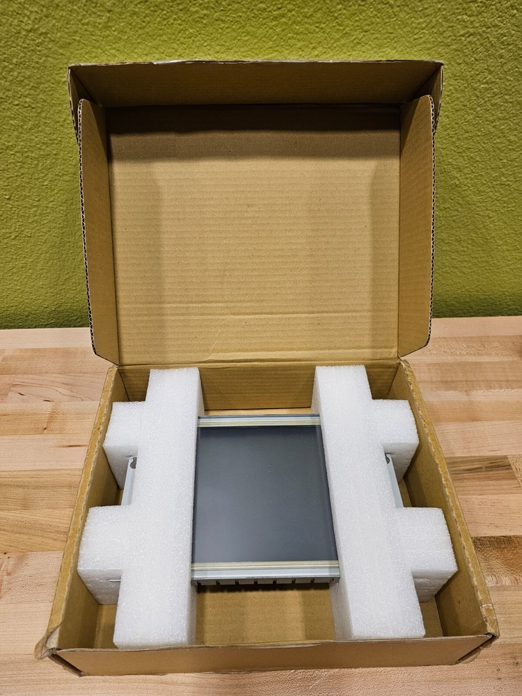 Estecom Display Monitor GEOA084AU-PO02-IT