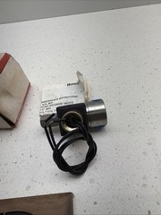 NEW HONEYWELL 71315SN2KNJ1N0C111P3 SKINNER VALVE 120VA60Hz 125PSI