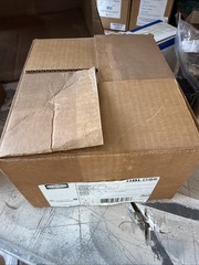 HBLDS6 Hubbell disconnect switch New Open Box Old Warehouse Stock