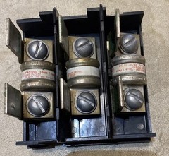 Boltswitch PT324 Pull Out Head Only 200 Amp 240v. Fuses Included Ships Same Day