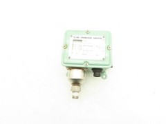 SMC ISG211-N030 Mechanical Pressure Switch .02-0.3 Mpa