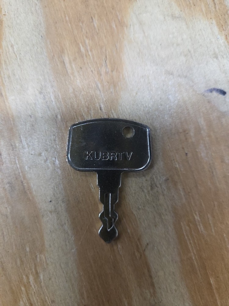 Kubota PL501-68920 Ignition Key fits RTV 500 900 1140, Tractors and Mowers