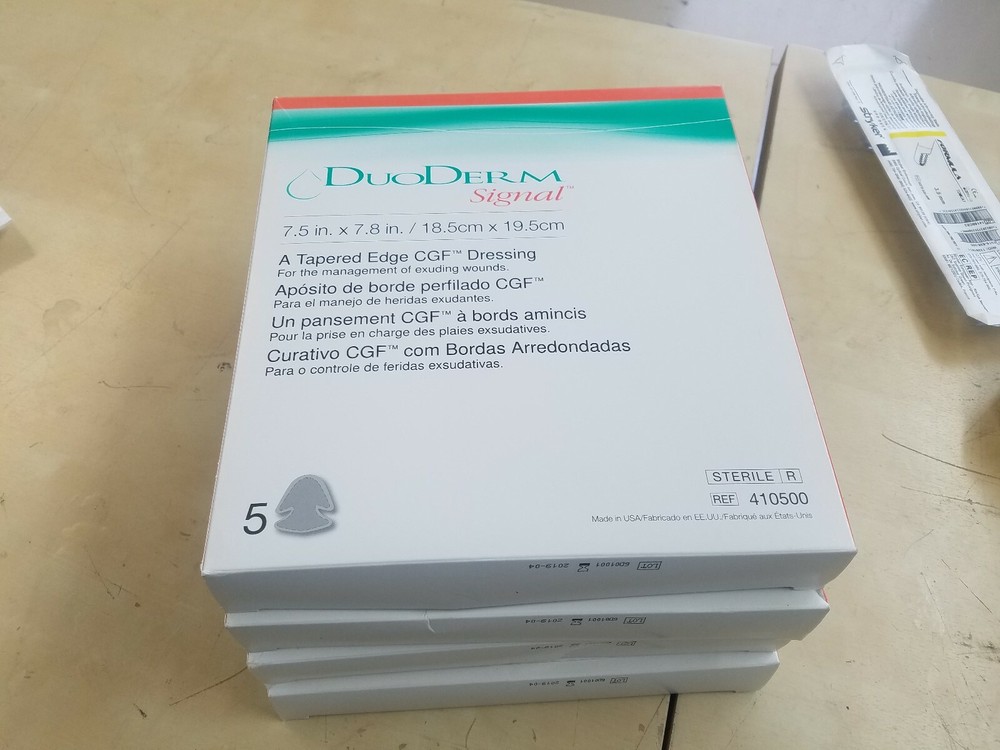 Lot of 4 Boxes Convatec 410500 Duoderm Signal Hydrocolloid Dressing 7.5″ X 7.8″