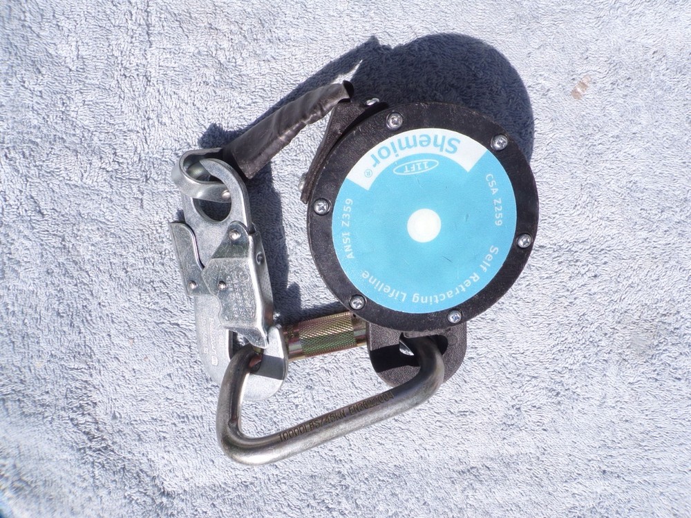 shemior 10′ retractable fall protection self retracting lifeline carabiner (D)