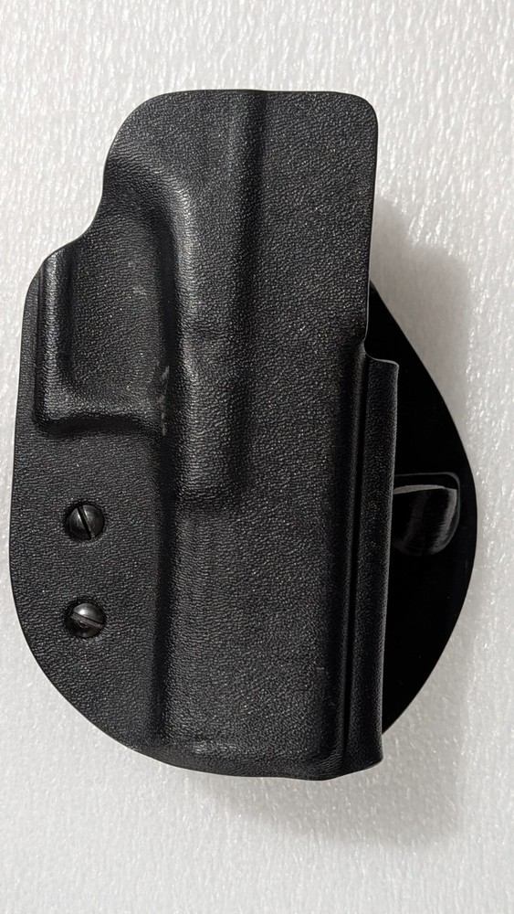 DeSantis B2 Paddle Holster for Glock 17, 22 , 31 Right Hand. Black.