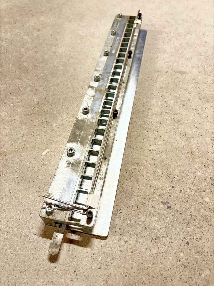 MLT Self-Lock 600mm-24” Conveyor Belt Splicing Fastener Lacing Guide Clamp Tool