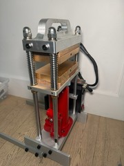 12 Ton Press-4×7 Plates-14g Capacity-Excellent Condition