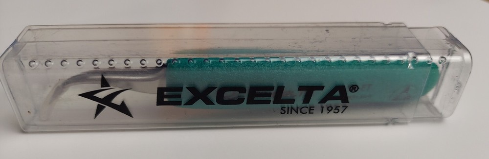 Excelta 7-SA ET NeveRust SS Tweezers ESD-Safe 4.5″ Curved Tips, 0.01″ x 0.01″