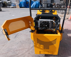 NEW Mini Wheel Type Skid Steer Loader Riding Skid Machine 13.5HP EPA For Sale