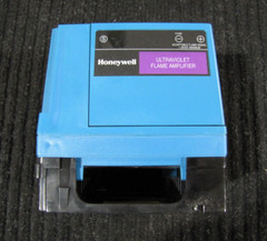 Used Honeywell RM7895A-1014 Flame Safety Burner Control