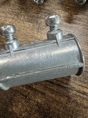 NEER TC-511 EMT Set Screw Couplings 1 Inch Lot of 25 Zinc Die Cast Connectors