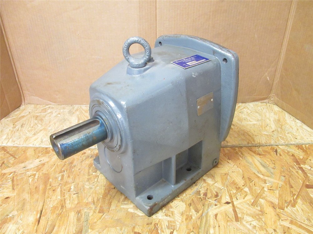 237867 Old-Stock; Nord Gear SK 42 F Helical Gear Box; Shaft: 1-7/8″ x 3-1/2″