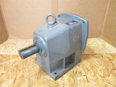 237867 Old-Stock; Nord Gear SK 42 F Helical Gear Box; Shaft: 1-7/8″ x 3-1/2″